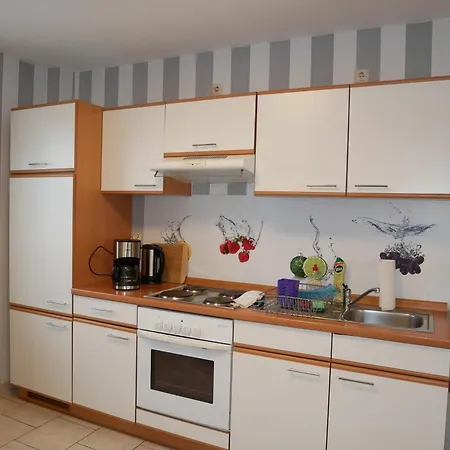 Appartement Sandra Mit Parkplatz Und W-lan Zinnowitz